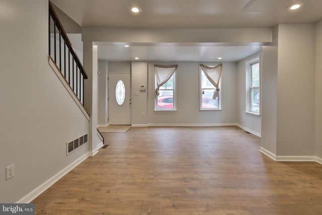 427 PAWNEE ST, Bethlehem, PA 18015