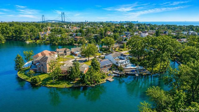 20 Delphine Terrace, Staten Island, NY 10305