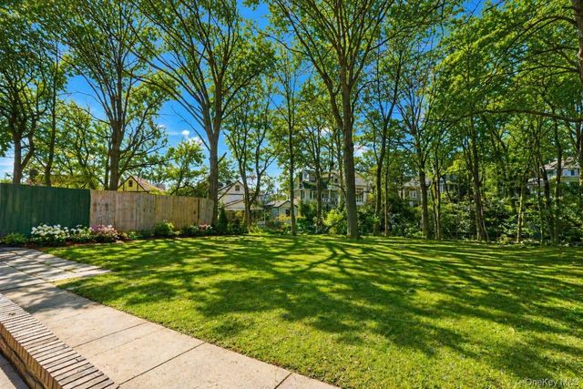 20 Delphine Terrace, Staten Island, NY 10305