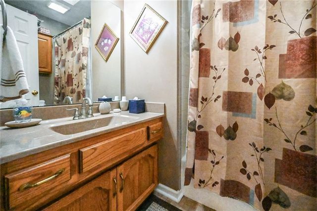 7300 Chaddy Circle, Pleasant Valley, MO 64068