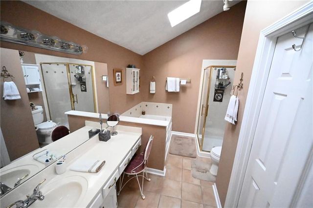 7300 Chaddy Circle, Pleasant Valley, MO 64068