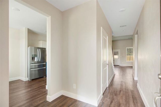 423 Black Walnut Drive, Conroe, TX 77304