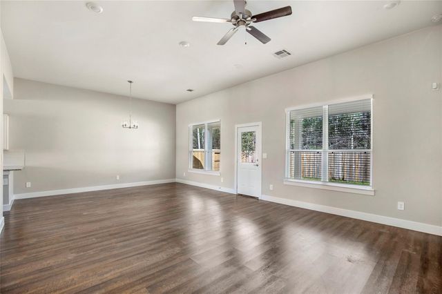 423 Black Walnut Drive, Conroe, TX 77304