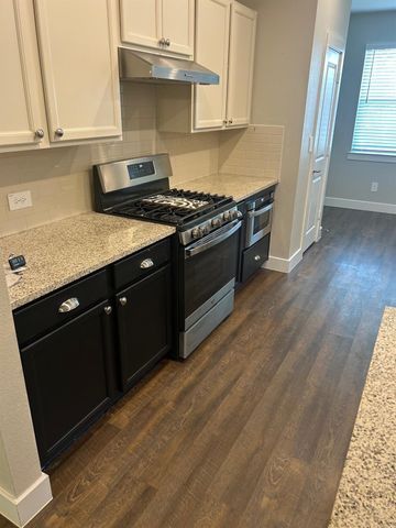 423 Black Walnut Drive, Conroe, TX 77304