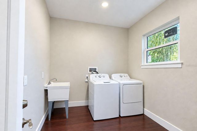 8003 CHANEY LANE, Tampa, FL 33617