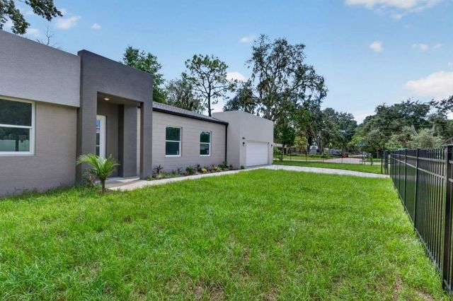 8003 CHANEY LANE, Tampa, FL 33617