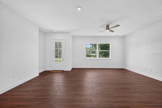 8003 CHANEY LANE, Tampa, FL 33617