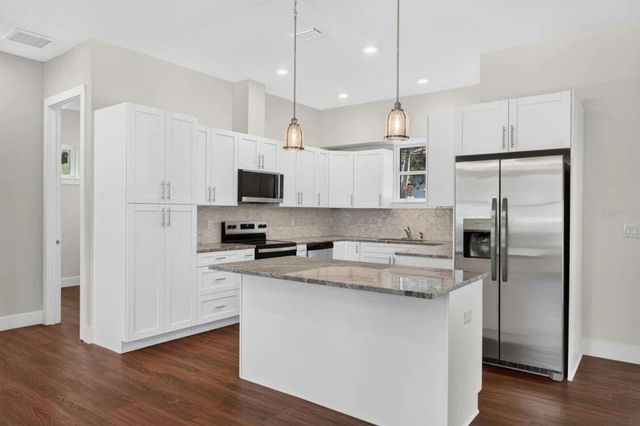 8003 CHANEY LANE, Tampa, FL 33617