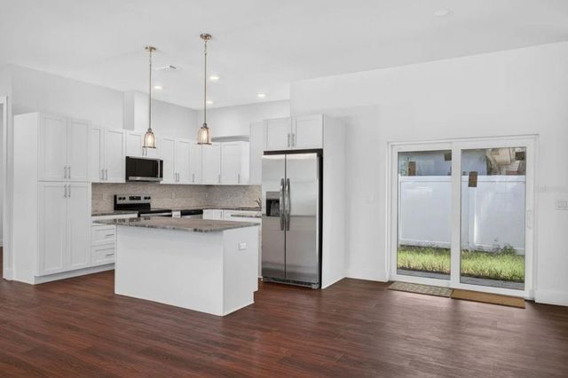 8003 CHANEY LANE, Tampa, FL 33617