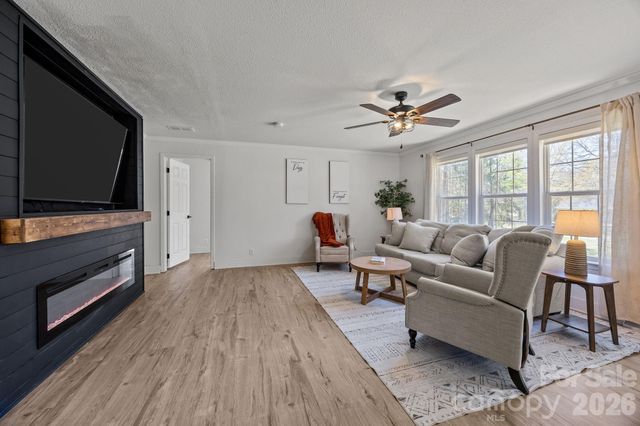 3057 Fountainview Avenue, Concord, NC 28027