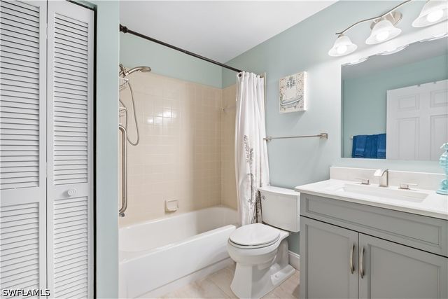 757 Wiggins Lake DR 106, Naples, FL 34110