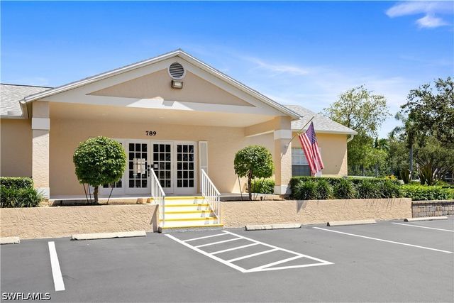 757 Wiggins Lake DR 106, Naples, FL 34110