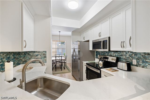 757 Wiggins Lake DR 106, Naples, FL 34110