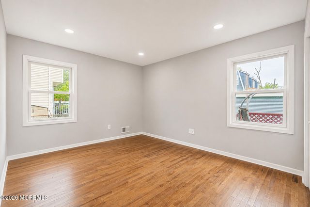 12 Orchard Street, Keansburg, NJ 07734