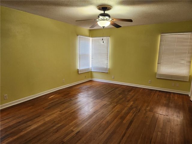 3221 Lawnview St, Corpus Christi, TX 78404