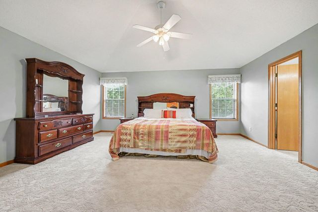 2466 Lone Eagle Trail, Woodbury, MN 55129