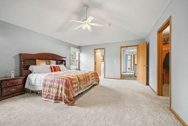 2466 Lone Eagle Trail, Woodbury, MN 55129