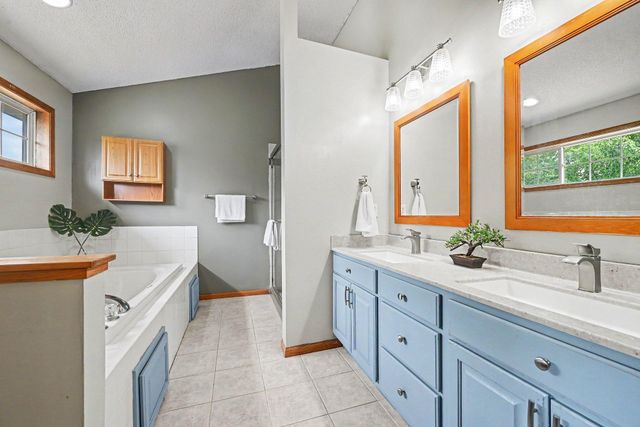 2466 Lone Eagle Trail, Woodbury, MN 55129