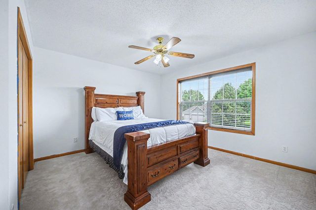 2466 Lone Eagle Trail, Woodbury, MN 55129
