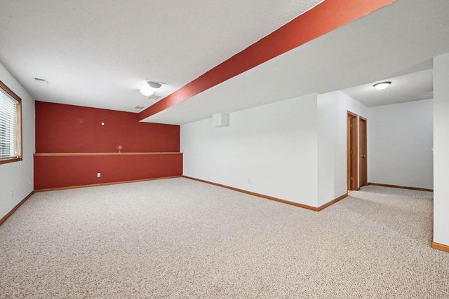 2466 Lone Eagle Trail, Woodbury, MN 55129