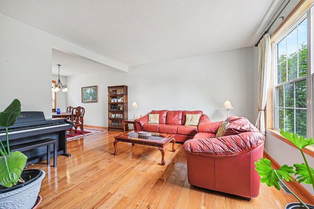 2466 Lone Eagle Trail, Woodbury, MN 55129
