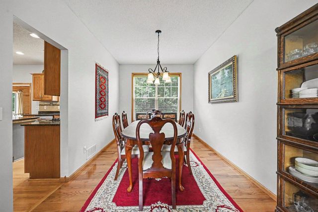 2466 Lone Eagle Trail, Woodbury, MN 55129