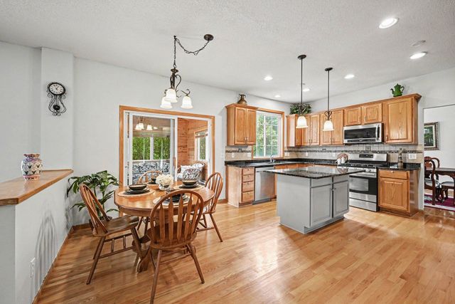 2466 Lone Eagle Trail, Woodbury, MN 55129