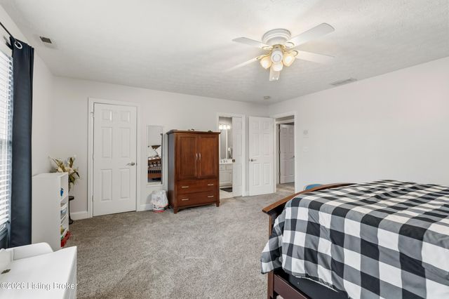 9409 Amber Ridge Ct, Louisville, KY 40272