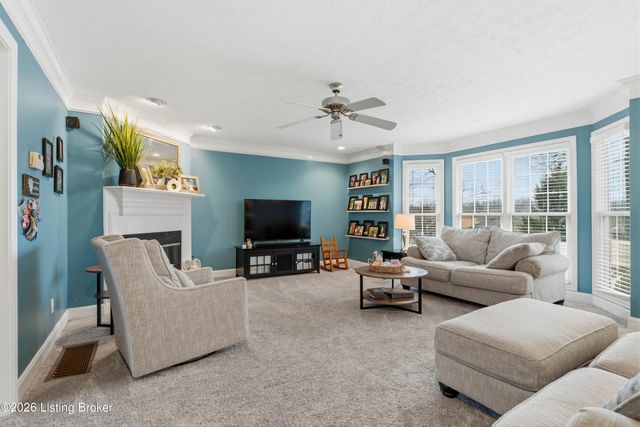 9409 Amber Ridge Ct, Louisville, KY 40272