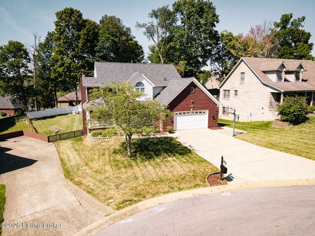 9409 Amber Ridge Ct, Louisville, KY 40272