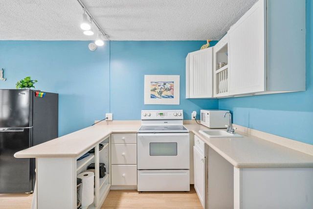 1480 S Ocean Boulevard 309, Lauderdale By The Sea, FL 33062