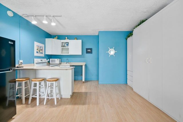 1480 S Ocean Boulevard 309, Lauderdale By The Sea, FL 33062
