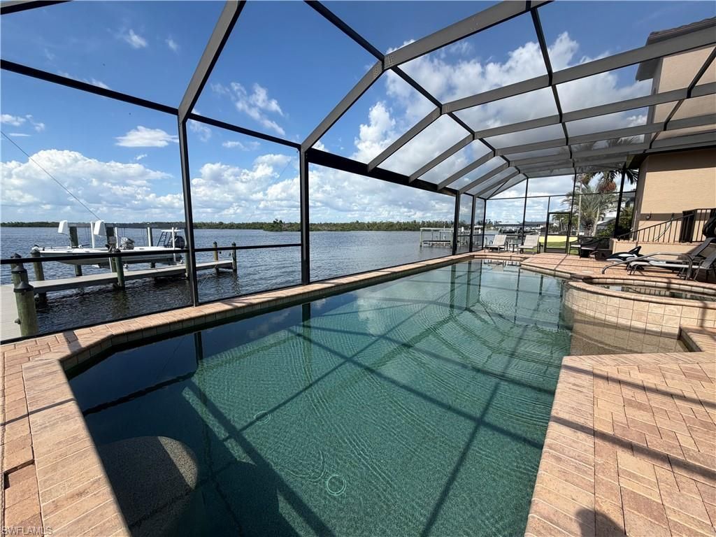 12130 Shoreview DR, MATLACHA, FL 33993 — photo 2