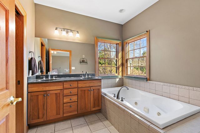 22011 Pringle Drive, Marengo, IL 60152