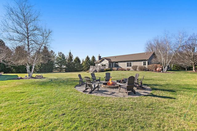 22011 Pringle Drive, Marengo, IL 60152