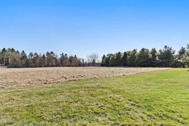 22011 Pringle Drive, Marengo, IL 60152