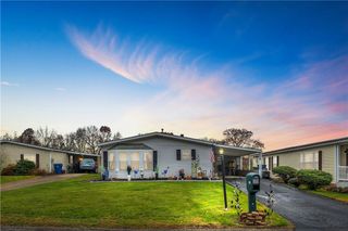 823 Clover Ln, Murrysville, PA 15668