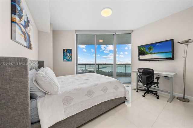 900 Biscayne Blvd 2506, Miami, FL 33132