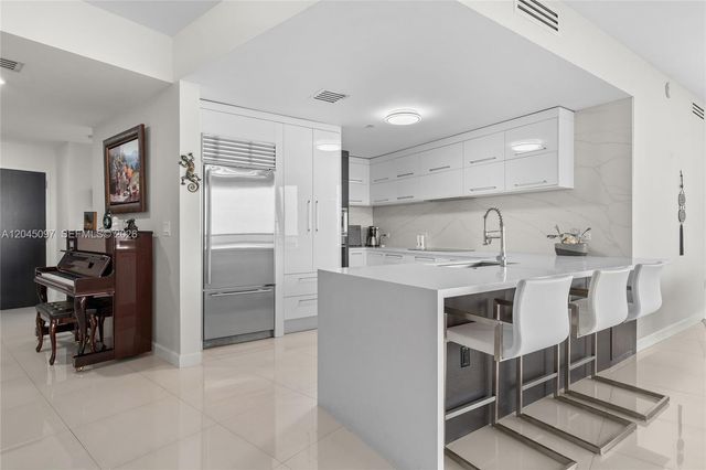 900 Biscayne Blvd 2506, Miami, FL 33132