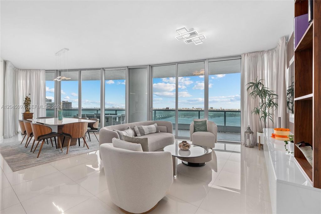 900 Biscayne Blvd 2506, Miami, FL 33132