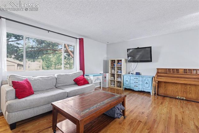 6417 Dewsbury Drive, Colorado Springs, CO 80918