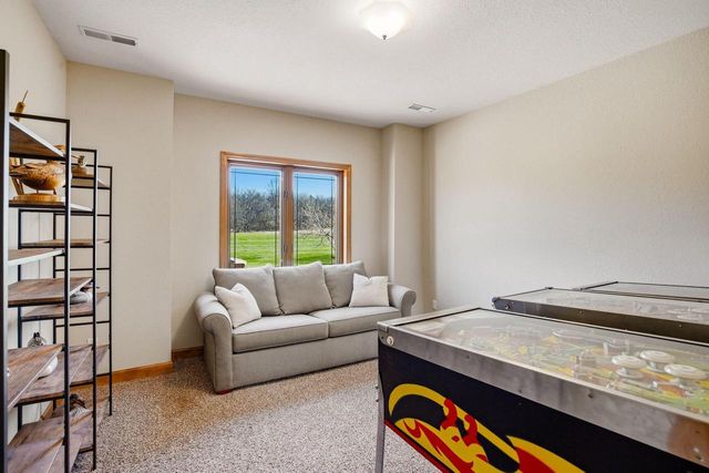 3130 Country LANE, New Berlin, WI 53146