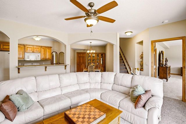 3130 Country LANE, New Berlin, WI 53146