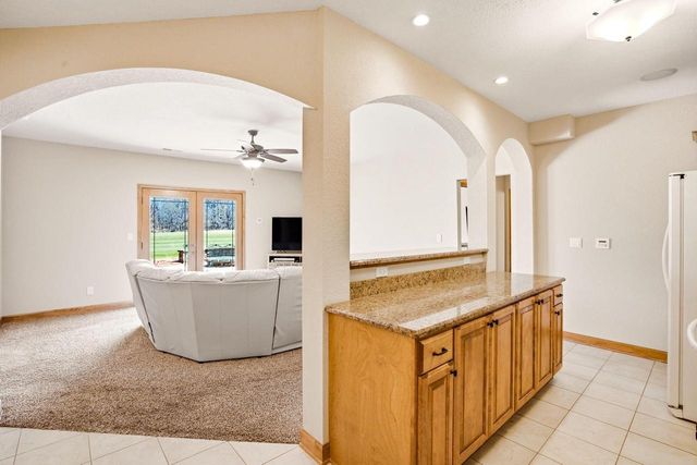3130 Country LANE, New Berlin, WI 53146