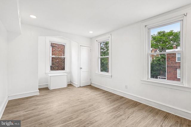 1827 W CHELTENHAM AVE, Elkins Park, PA 19027