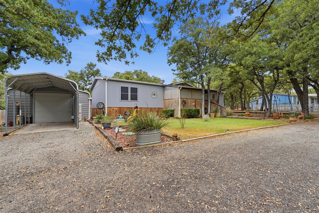 3717 Woodview Drive, Joshua, TX 76058 — exterior