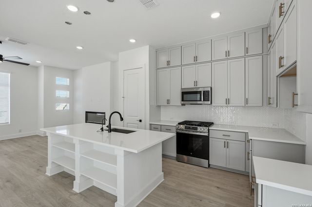 2206 Briggs Summit, San Antonio, TX 78245
