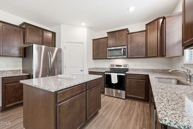 835 Golden Plum Lane, Zebulon, NC 27597