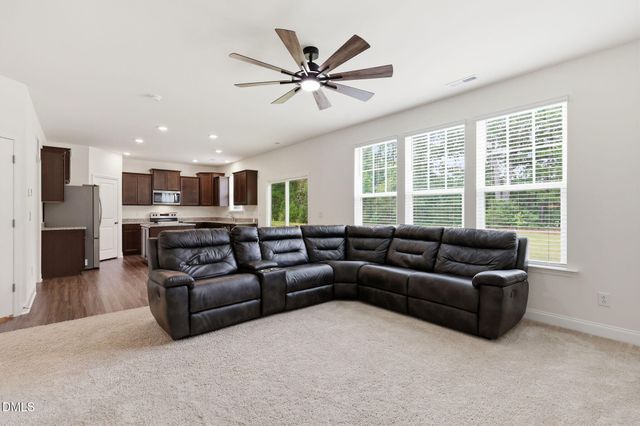 835 Golden Plum Lane, Zebulon, NC 27597