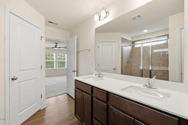 835 Golden Plum Lane, Zebulon, NC 27597